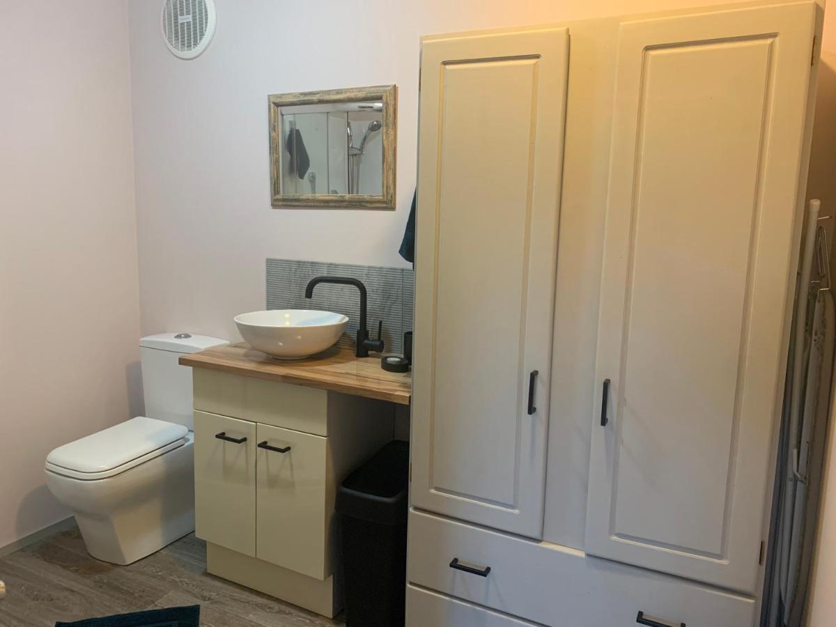 Opanuku Out West Hotel Оукланд Екстериор снимка